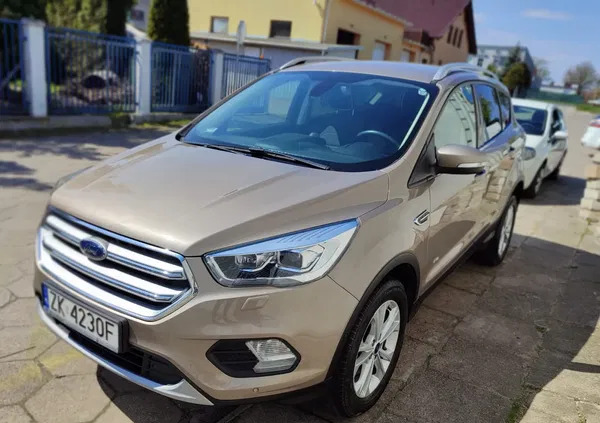 samochody osobowe Ford Kuga cena 87500 przebieg: 131200, rok produkcji 2018 z Wałcz